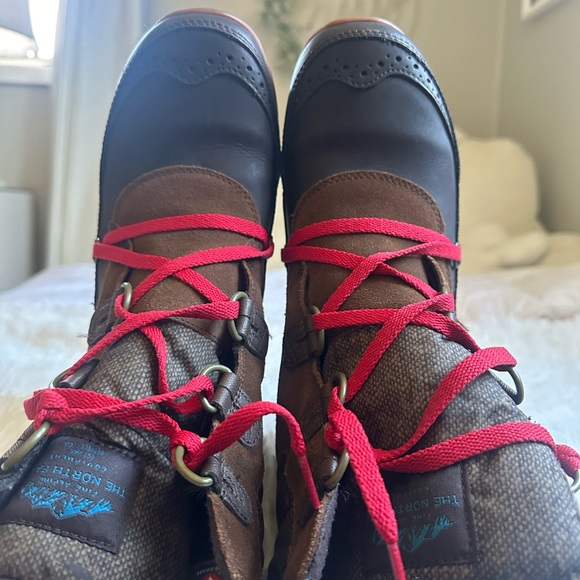 The North Face women’s winter boots - Picture 6 of 7